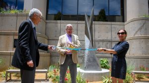 OMRF dedicates sculpture, courtyard dedication